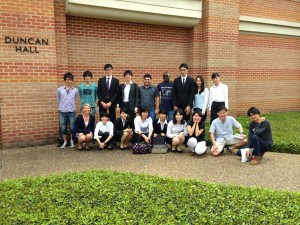 The 2016 TOMODACHI STEM students and their research mentors. 